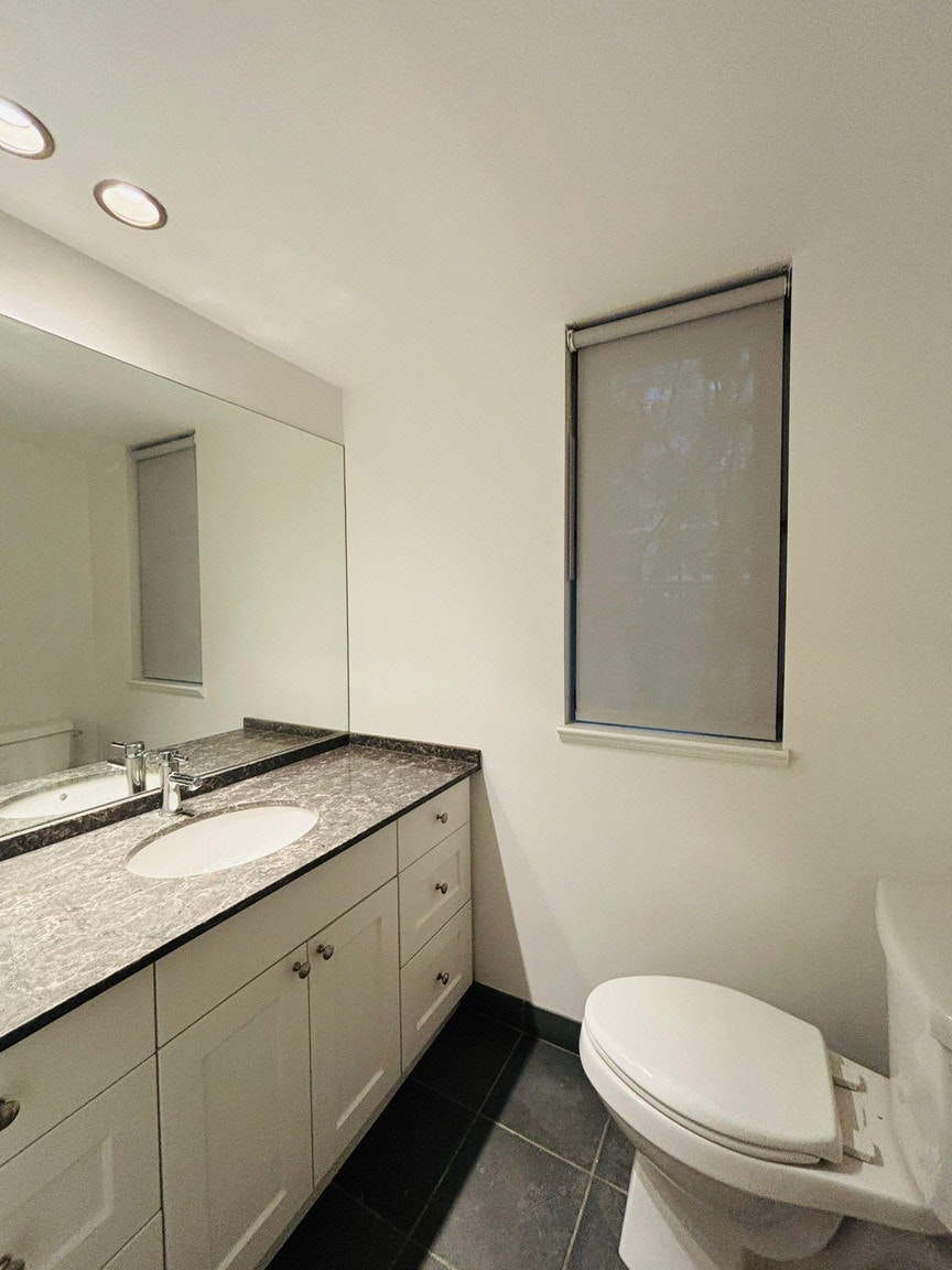 2 Beds-885 Helmcken Street, Vancouver, BC, V6Z 1B1 - 11