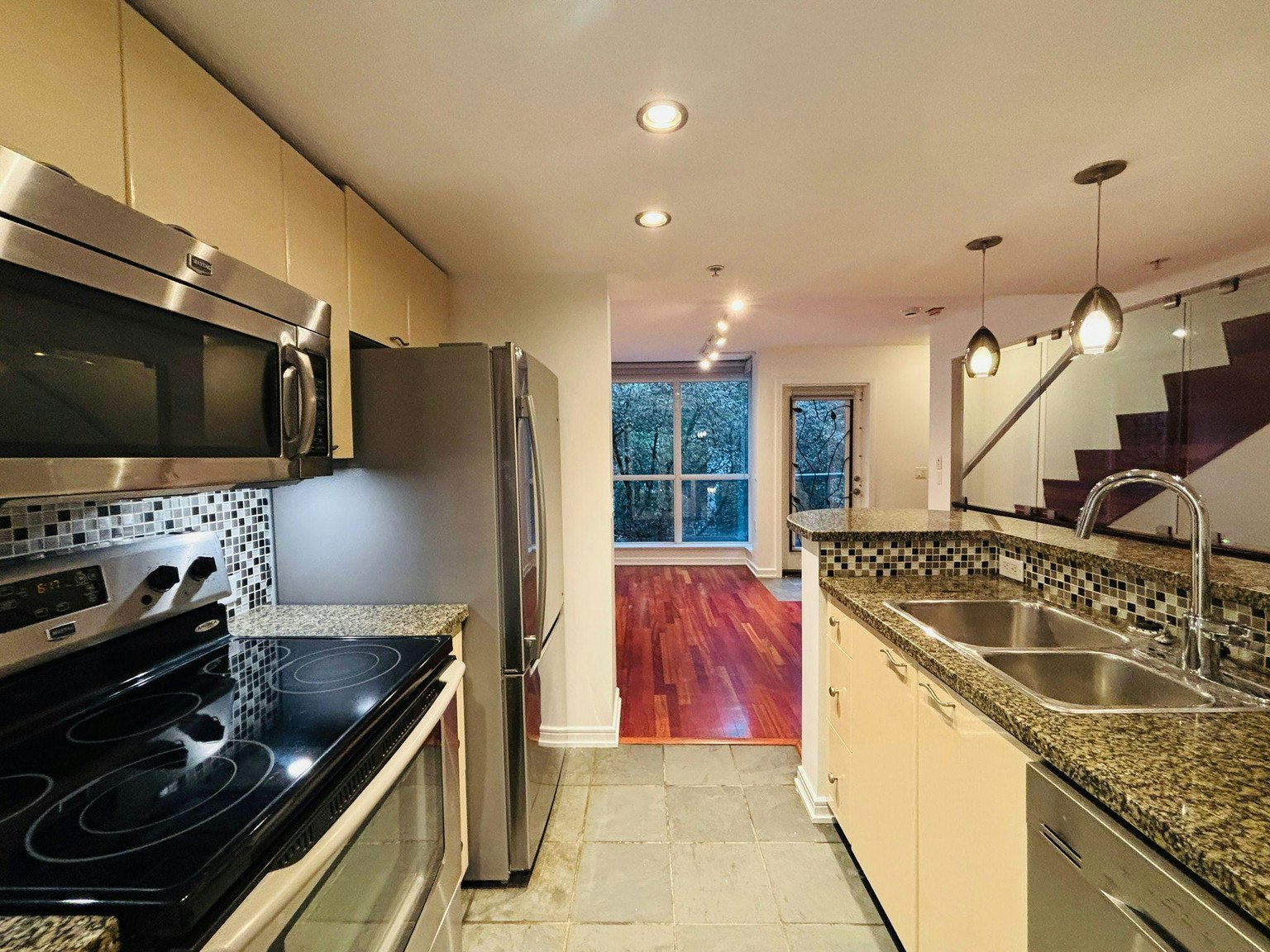 2 Beds-885 Helmcken Street, Vancouver, BC, V6Z 1B1 - 21