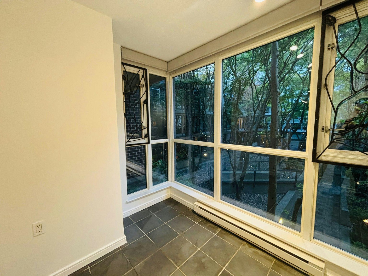 2 Beds-885 Helmcken Street, Vancouver, BC, V6Z 1B1 - 34