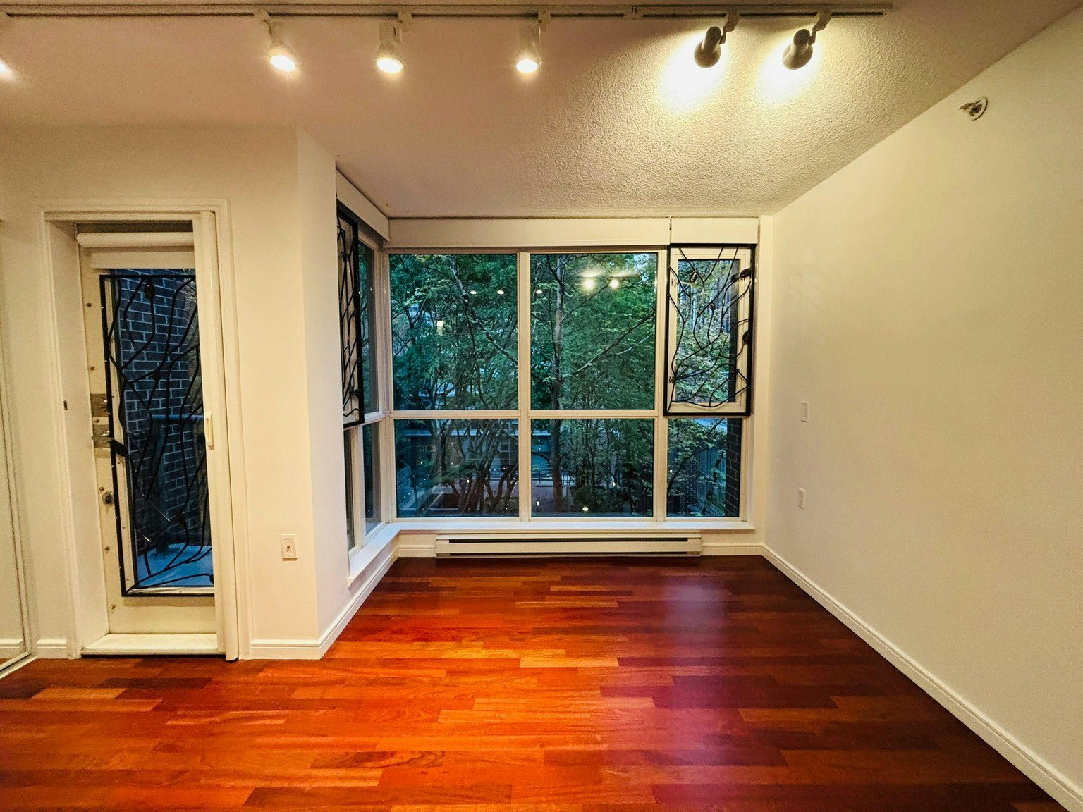 2 Beds-885 Helmcken Street, Vancouver, BC, V6Z 1B1 - 26