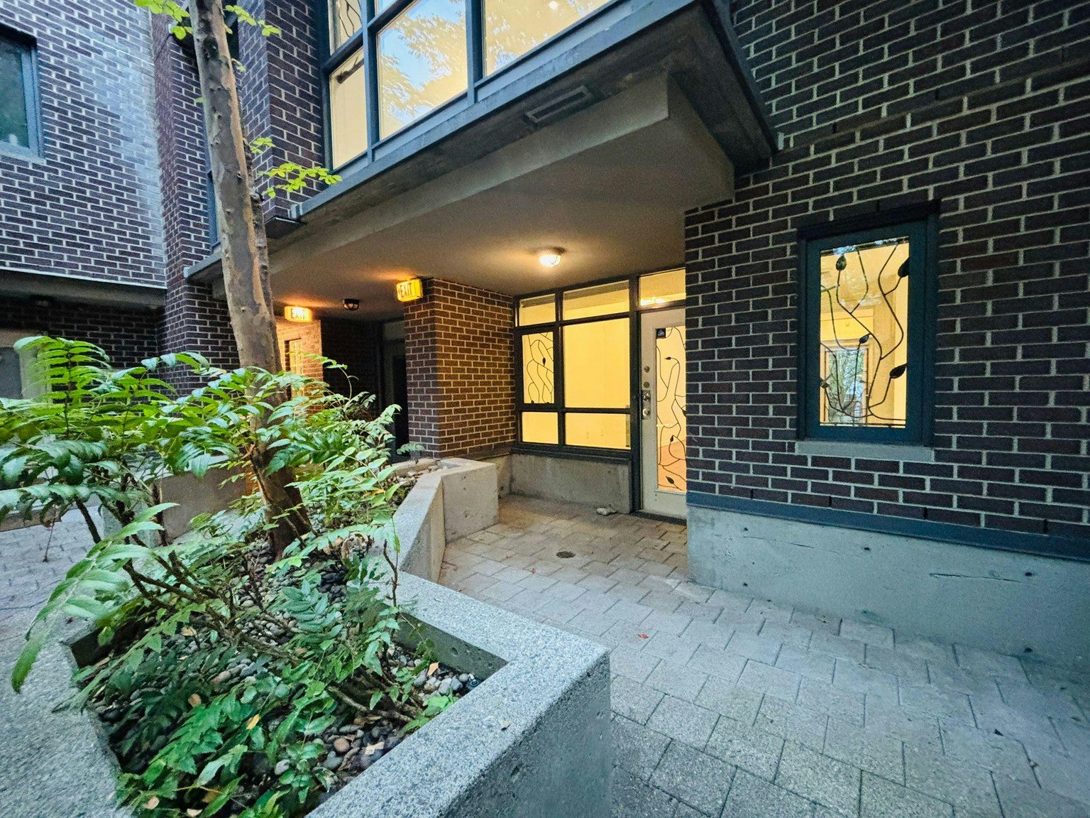 2 Beds-885 Helmcken Street, Vancouver, BC, V6Z 1B1