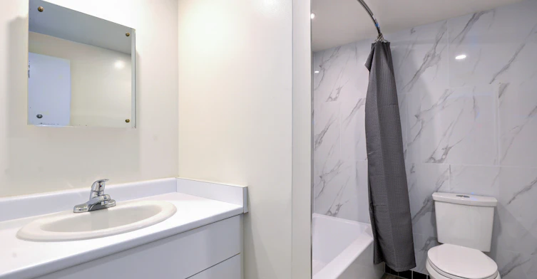 4326 West 10th Avenue, Vancouver, BC, V6R 2L9 - 18