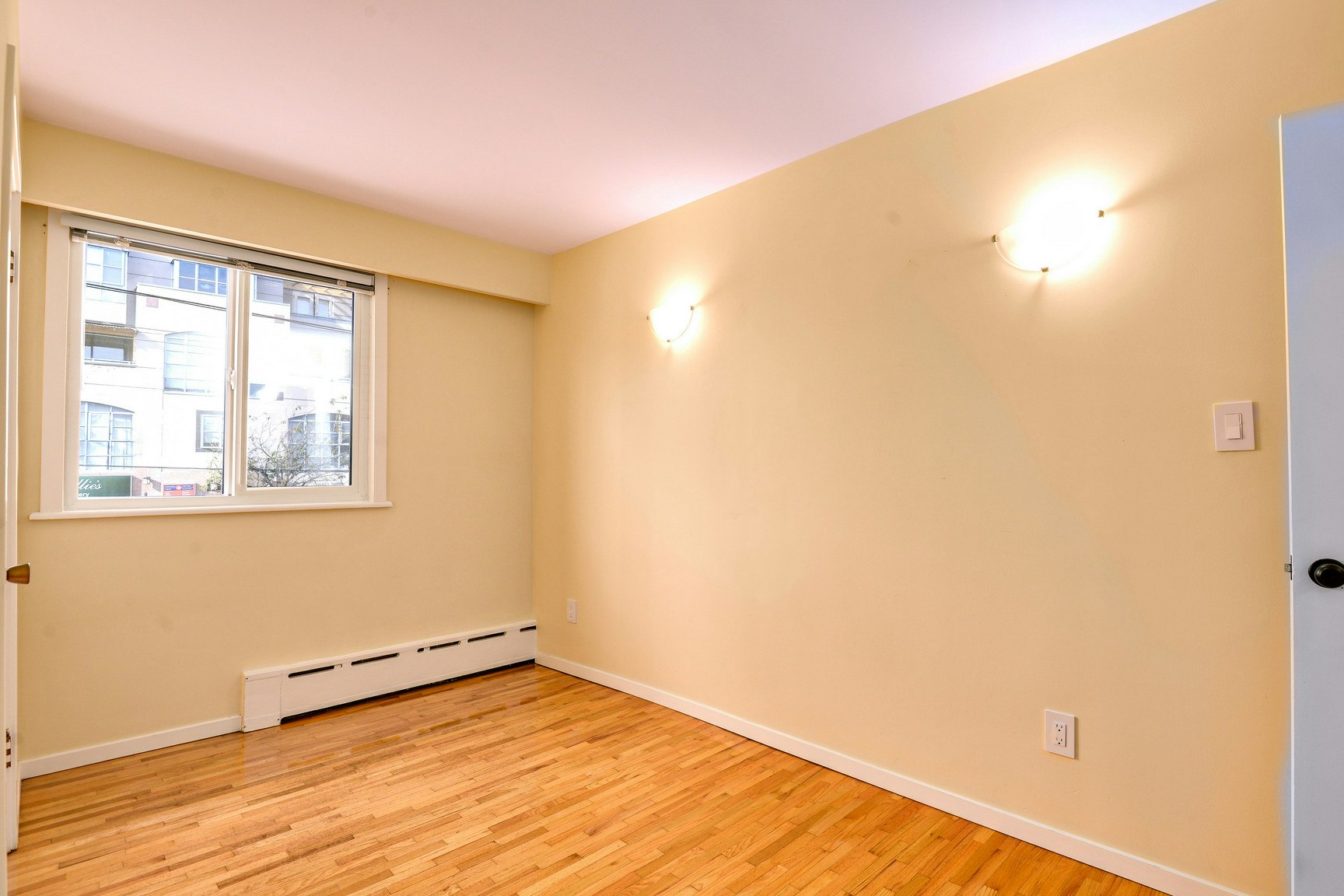 4326 West 10th Avenue, Vancouver, BC, V6R 2L9 - 16