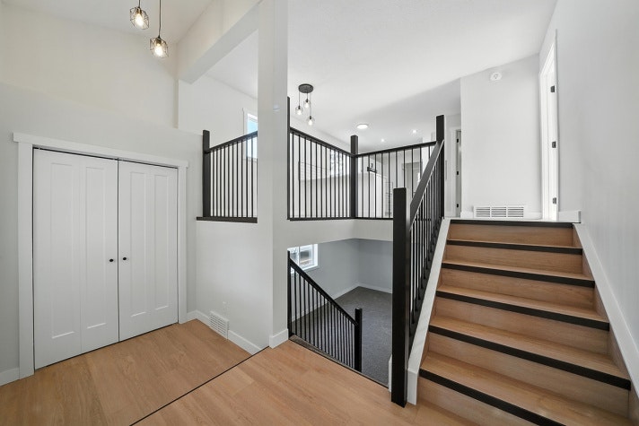 3732 47 Street, Red Deer, AB, T4N 1N5 - 8