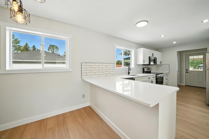 3732 47 Street, Red Deer, AB, T4N 1N5 - 5