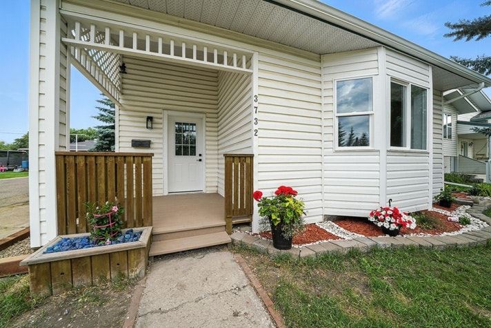 3732 47 Street, Red Deer, AB, T4N 1N5