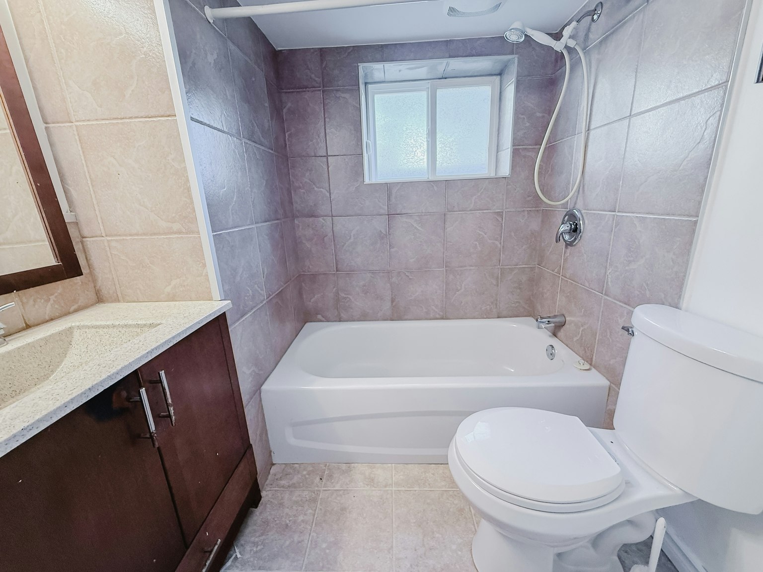 Lower B-32 Avenue Northwestlower B, Calgary, AB, T2M 2P9 - 12