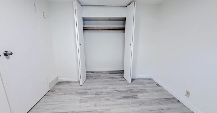 Lower B-32 Avenue Northwestlower B, Calgary, AB, T2M 2P9 - 9