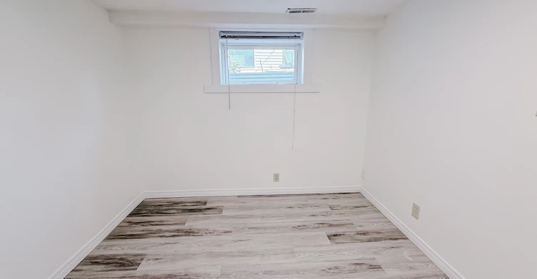 Lower B-32 Avenue Northwestlower B, Calgary, AB, T2M 2P9 - 11