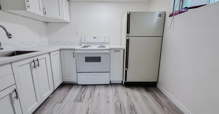 Lower C-424 32 Avenue Northwest, Calgary, AB, T2M 2P9 - 2