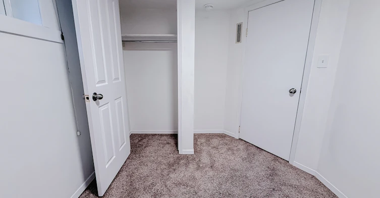 Lower C-424 32 Avenue Northwest, Calgary, AB, T2M 2P9 - 10