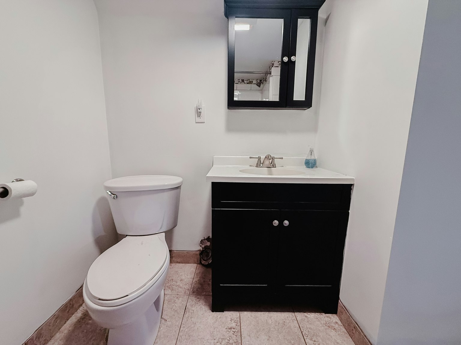 Lower C-424 32 Avenue Northwest, Calgary, AB, T2M 2P9 - 14