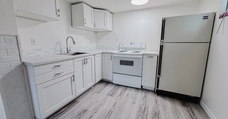 Lower C-424 32 Avenue Northwest, Calgary, AB, T2M 2P9 - 3