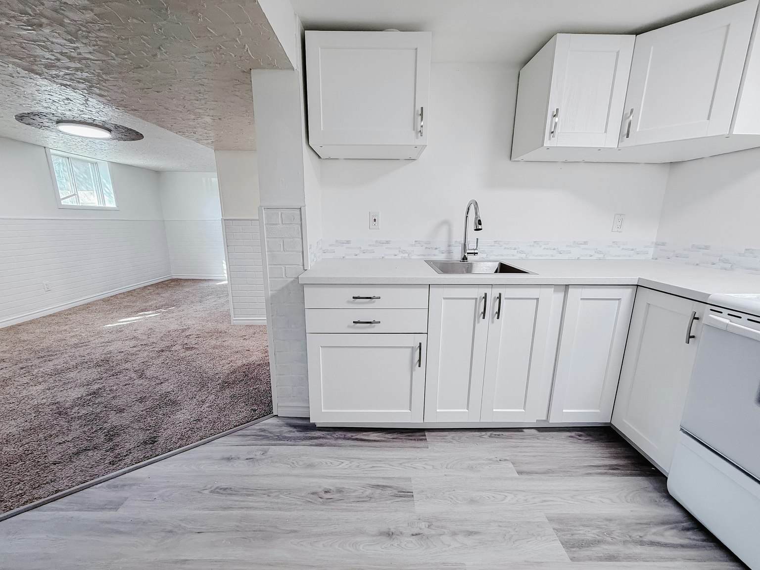 Lower C-424 32 Avenue Northwest, Calgary, AB, T2M 2P9 - 4