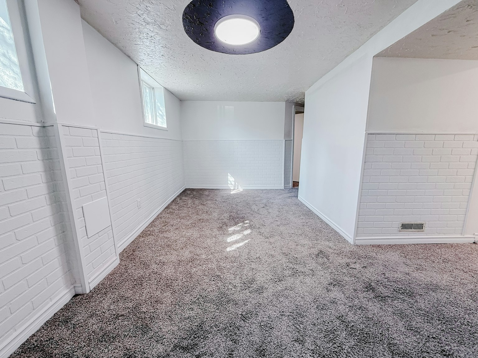 Lower C-424 32 Avenue Northwest, Calgary, AB, T2M 2P9 - 6