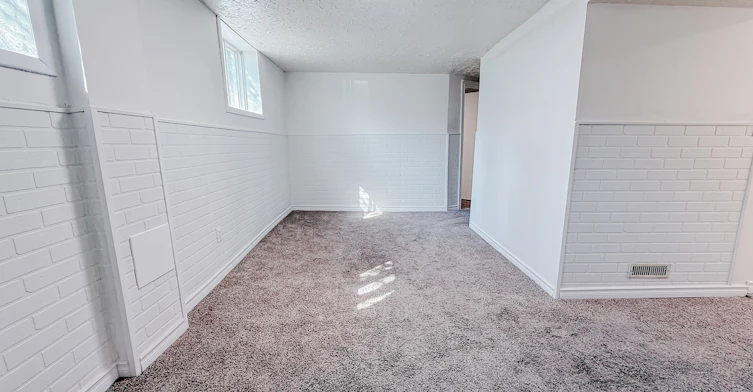 Lower C-424 32 Avenue Northwest, Calgary, AB, T2M 2P9 - 6