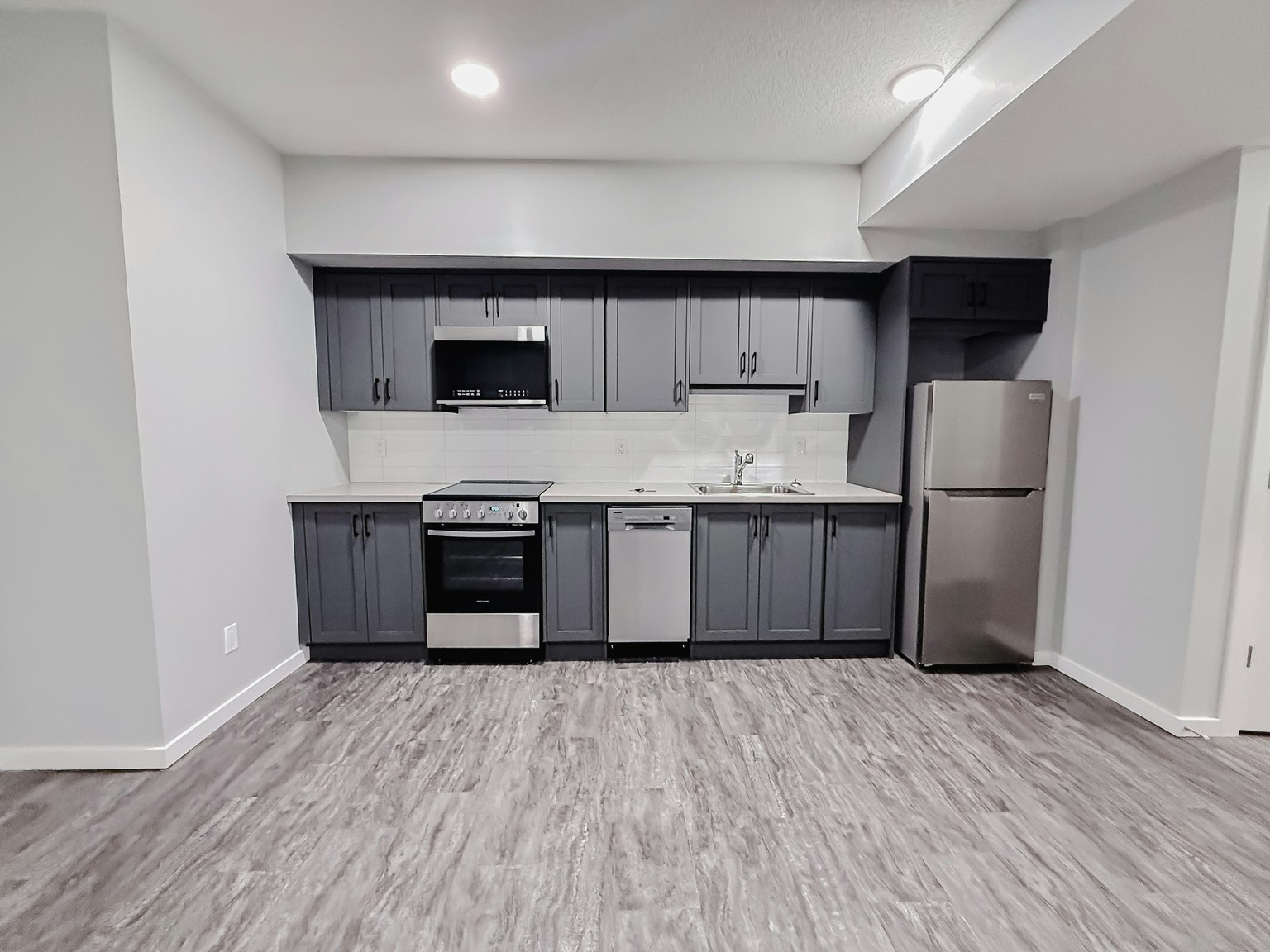 Lower-31 Legacy Passage Southeast, Calgary, AB, T2X 5L5 - 2