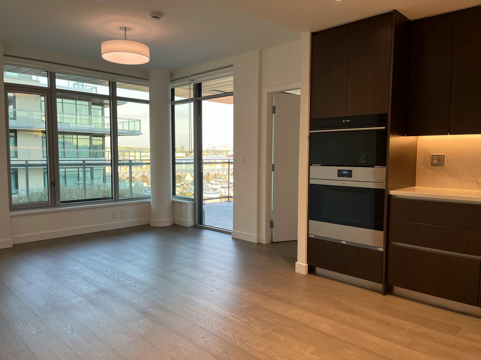 785 Harbour Way, North Vancouver, BC, V7P 0G3 - 10