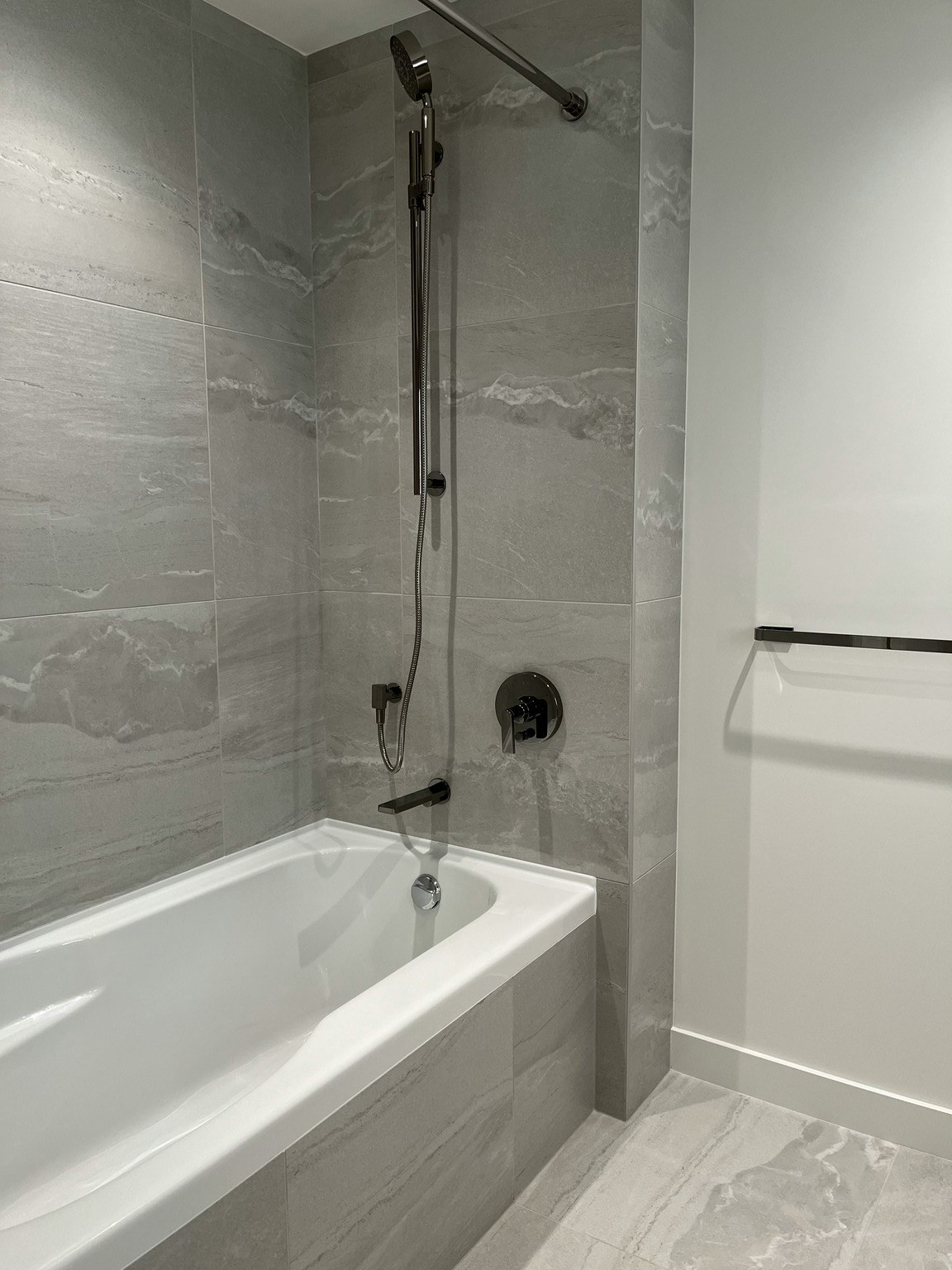 785 Harbour Way, North Vancouver, BC, V7P 0G3 - 2