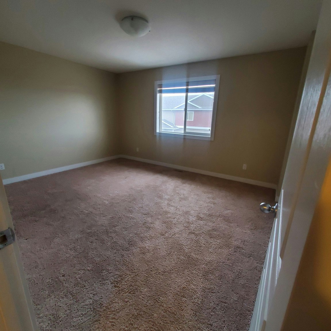 9201 92a Street, Grande Prairie, AB, T8V 4G3 - 8