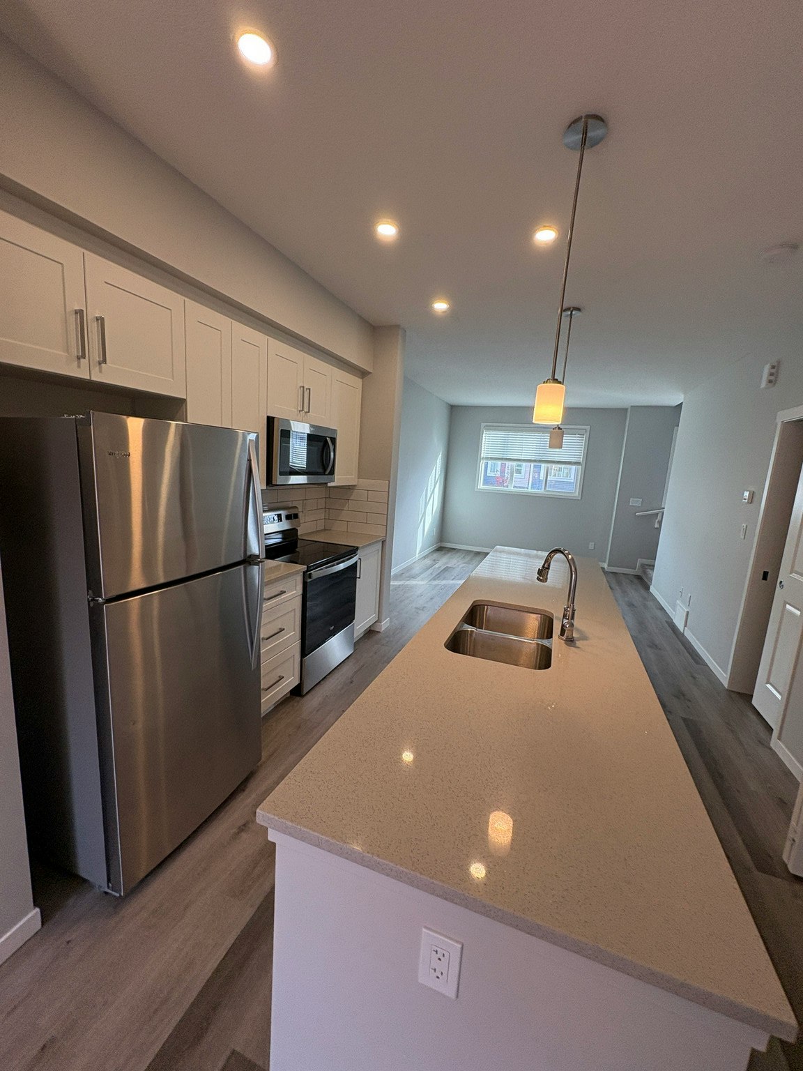 60-320 Secord Boulevard Northwest, Edmonton, AB, T5T 7E8 4