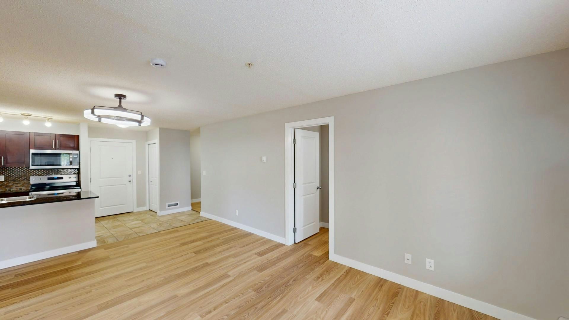 81 Legacy Boulevard Southeast, Calgary, AB, T2X 2B9 - 7