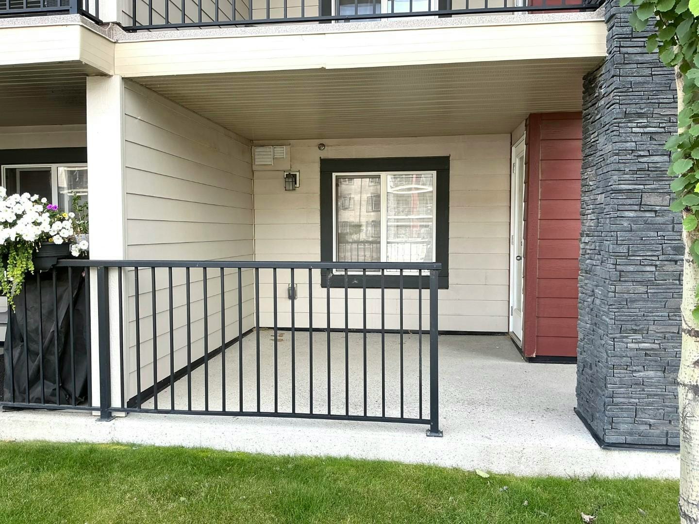81 Legacy Boulevard Southeast, Calgary, AB, T2X 2B9 - 9