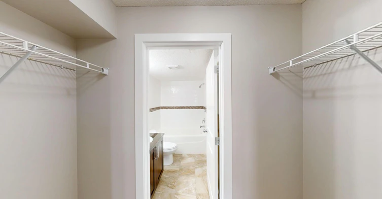 81 Legacy Boulevard Southeast, Calgary, AB, T2X 2B9 - 14