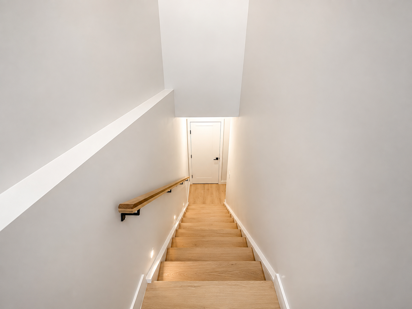 101R-2015 7 Avenue Northwest, Calgary, AB, T2N 0Z7