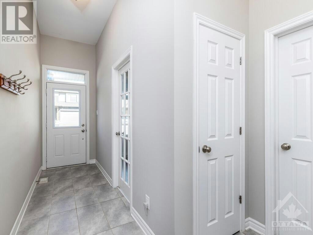 122 Cambie Road, Ottawa, ON, K4M 0E2 - 2
