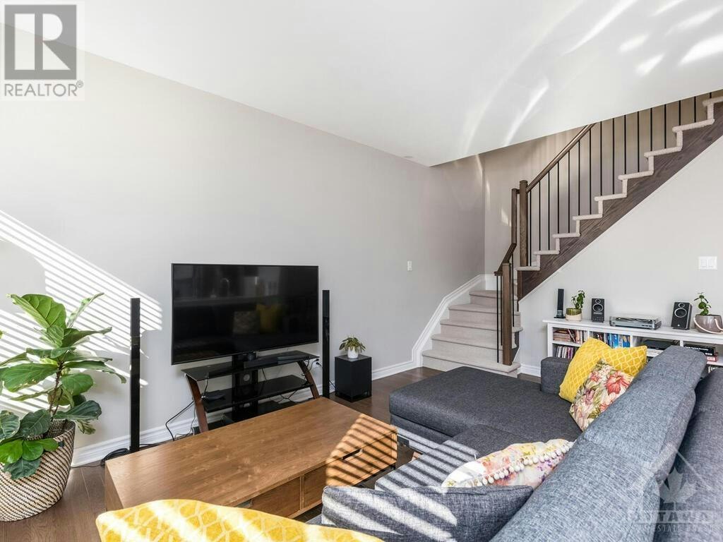 122 Cambie Road, Ottawa, ON, K4M 0E2 - 5