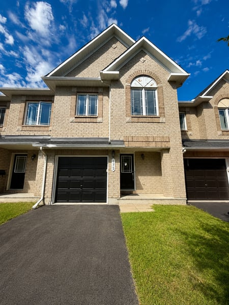 175 Forestcrest Street, Ottawa, ON, K1C 7R5