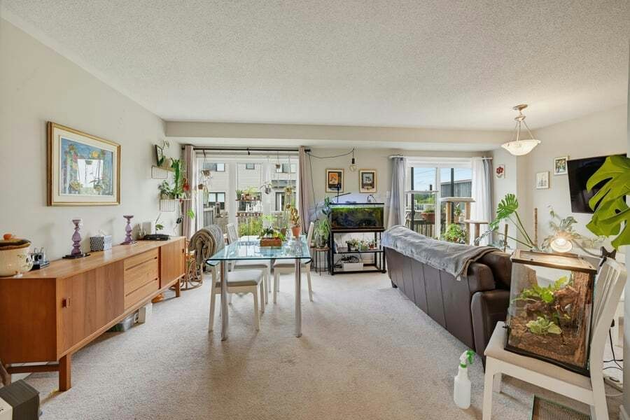 102 Nacarat Street, Ottawa, ON, K4A 1B1 - 2