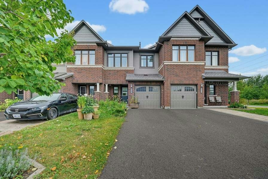 102 Nacarat Street, Ottawa, ON, K4A 1B1