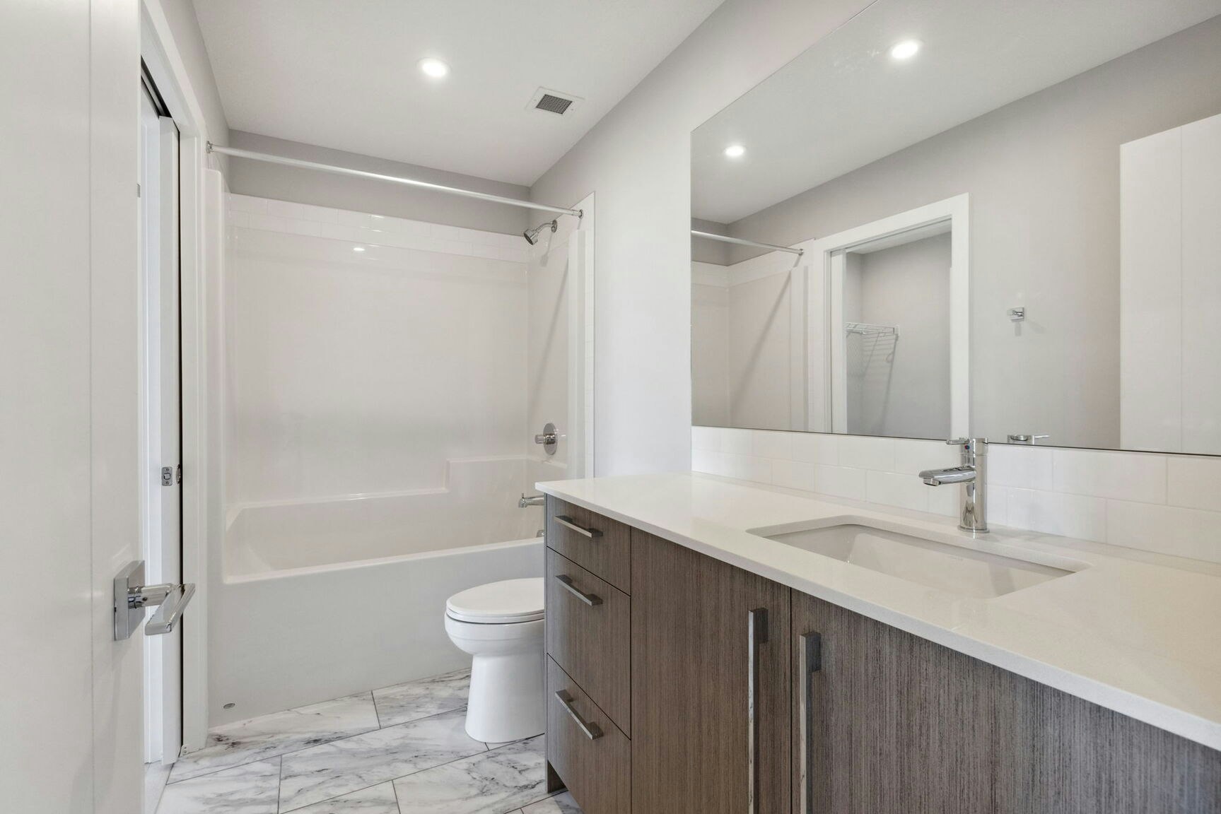 60 Skyview Ranch Road NE, Calgary, AB, T3N 0K5 - 10