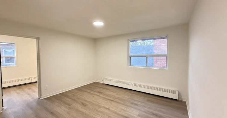6-60 Triller Avenue, Toronto, ON, M6R 2H8 - 12