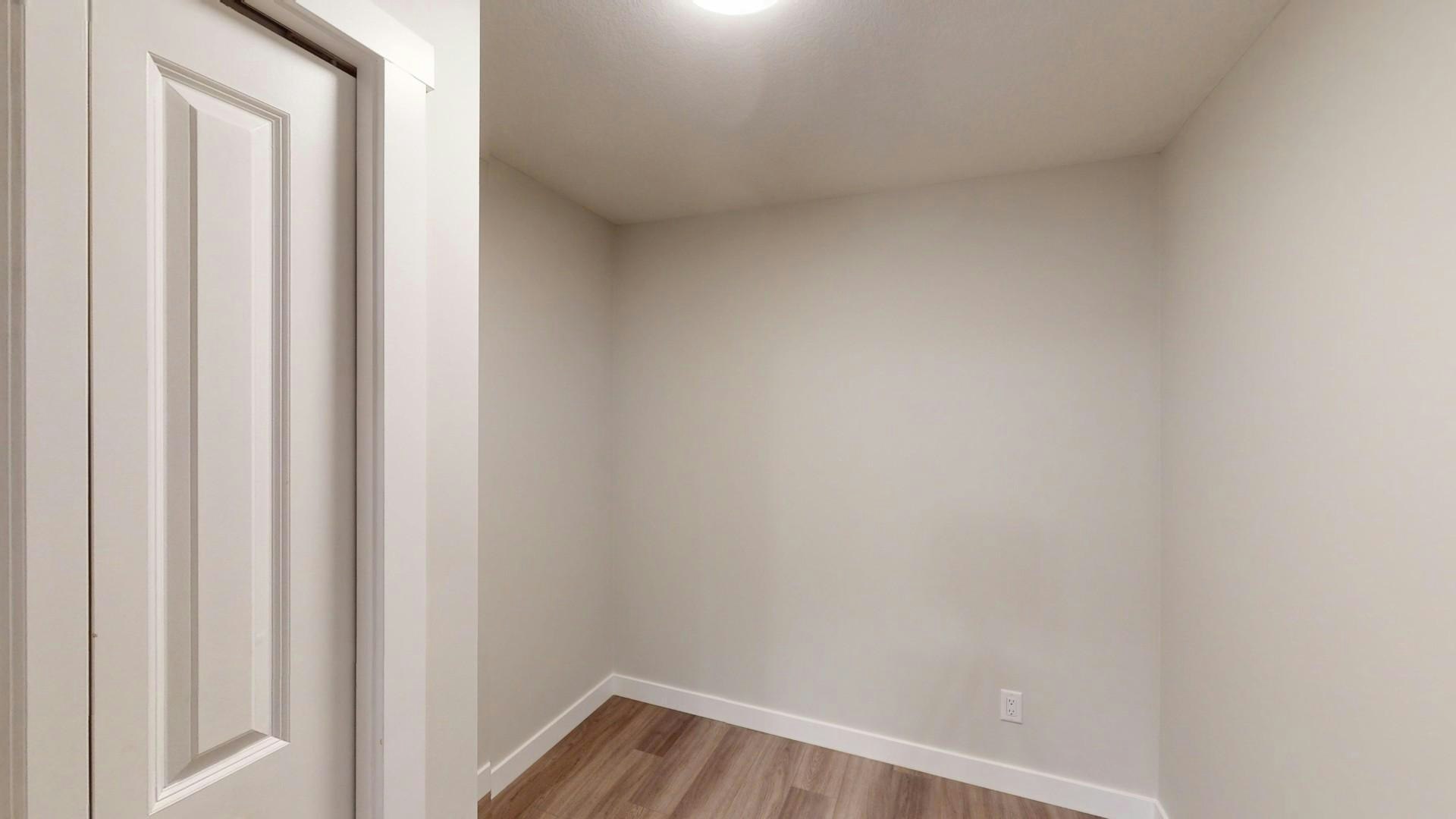 6118 80 Avenue NE, Calgary, AB, T3J 0S6 - 5