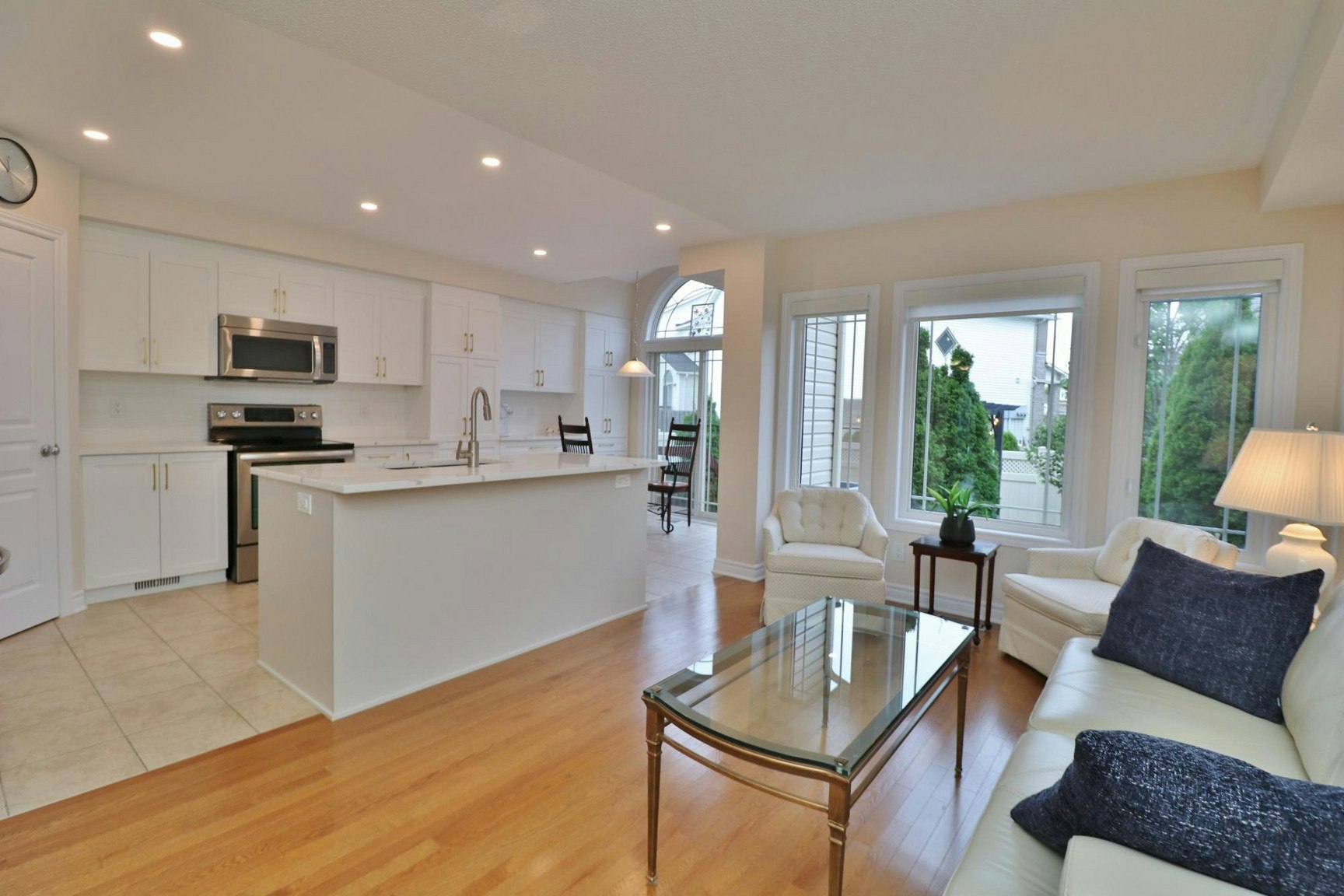 219 Gossamer Street, Ottawa, ON, K1C 7G4 - 9