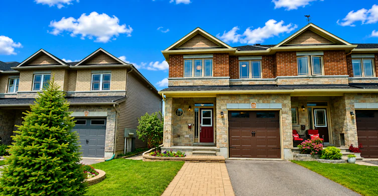 219 Gossamer Street, Ottawa, ON, K1C 7G4