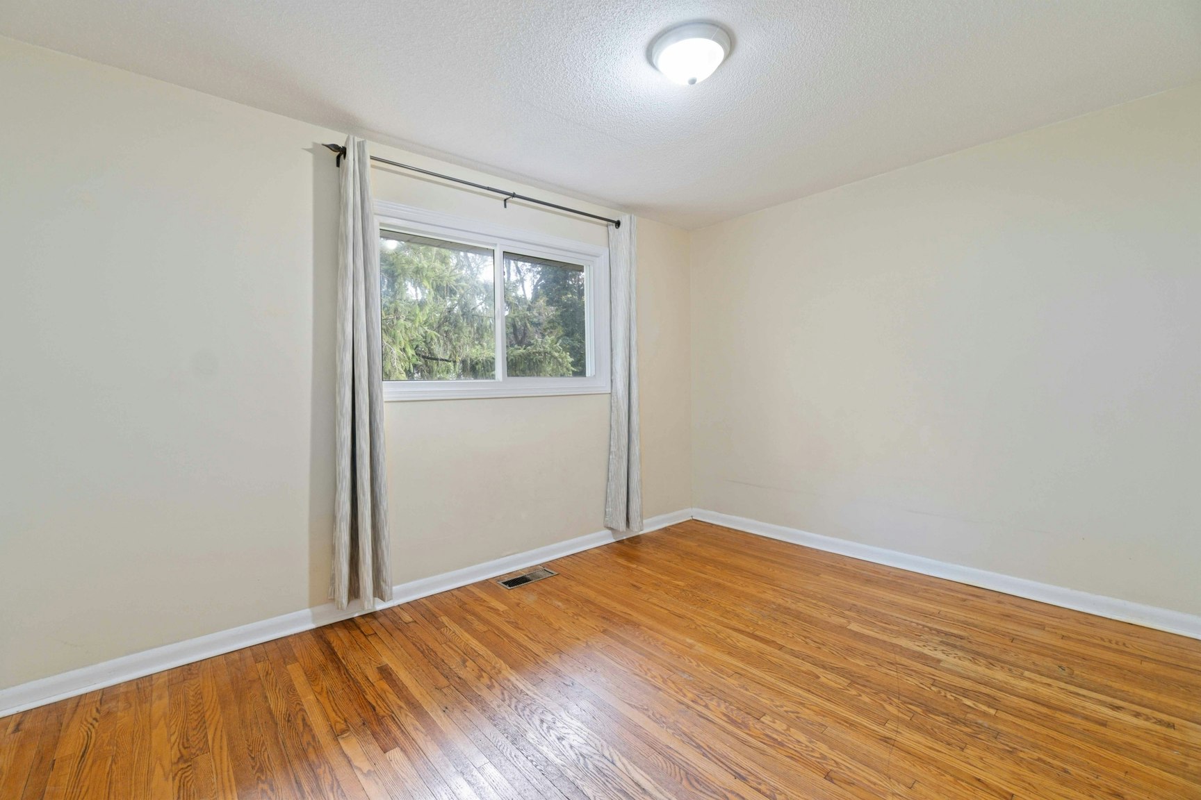 1-1100 Exmouth Street, Sarnia, ON, N7S 1W3 - 2
