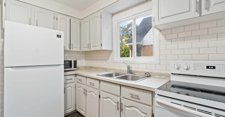 1-1100 Exmouth Street, Sarnia, ON, N7S 1W3 - 13