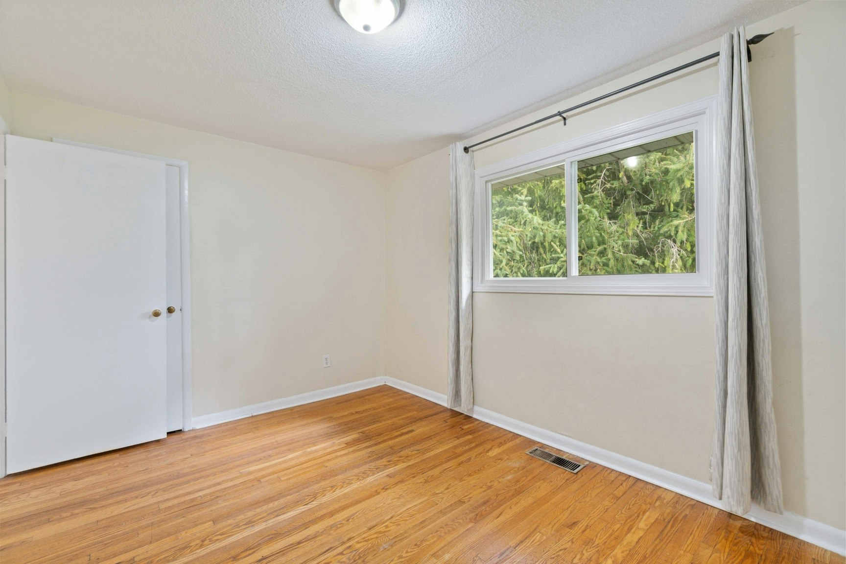 1-1100 Exmouth Street, Sarnia, ON, N7S 1W3 - 3