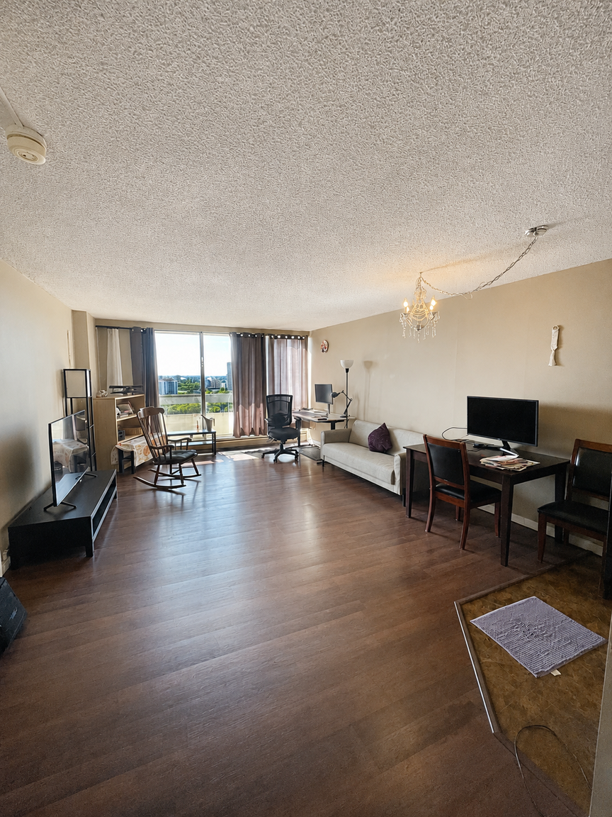 10883 Saskatchewan Drive Northwest, Edmonton, AB, T6E 4S6 - 5