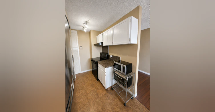 10883 Saskatchewan Drive Northwest, Edmonton, AB, T6E 4S6 - 11