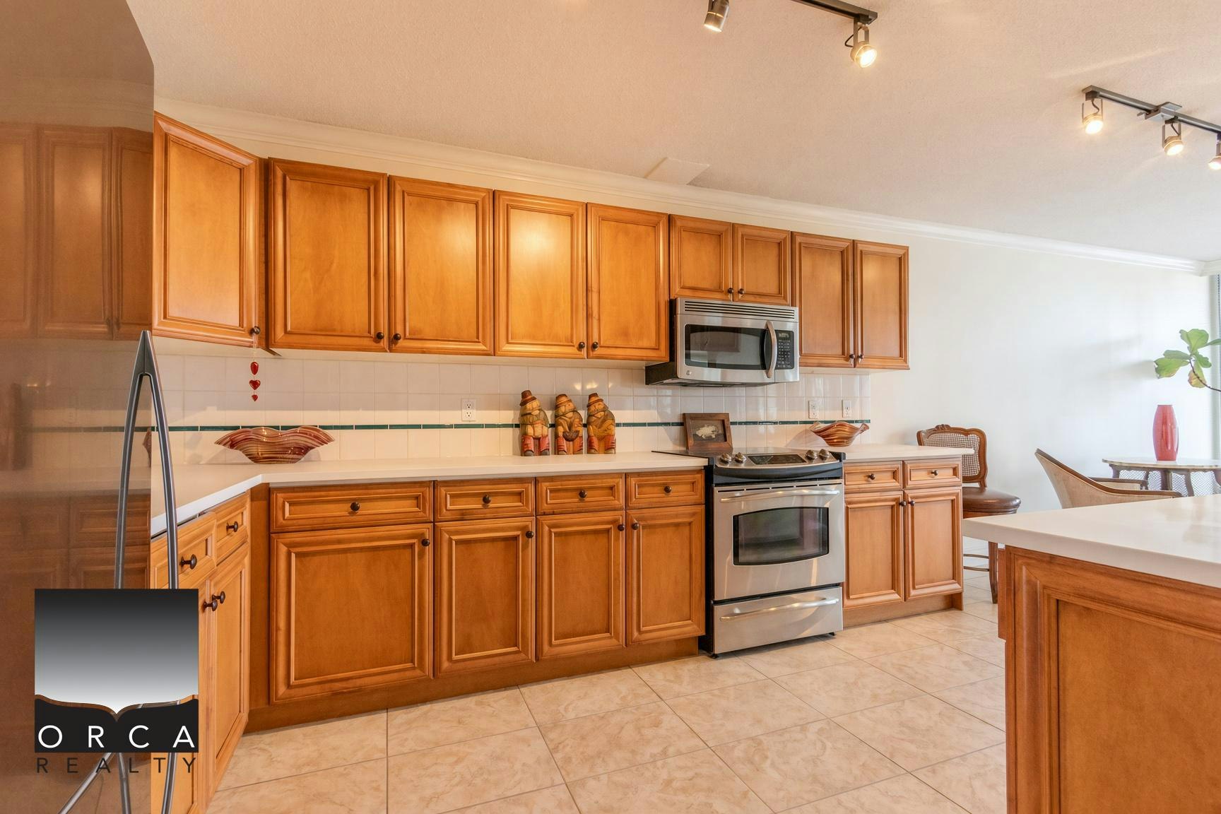 8 Laguna Court, New Westminster, BC, V3M 6W3 - 9