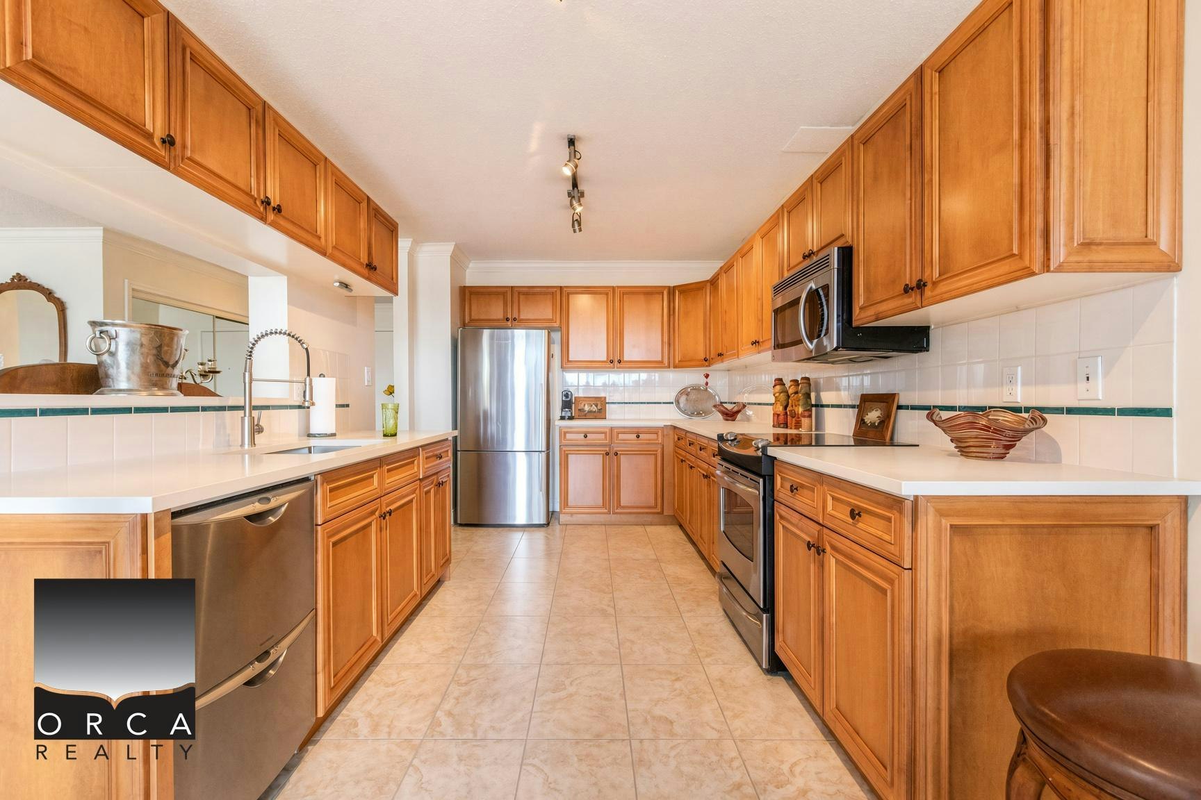 8 Laguna Court, New Westminster, BC, V3M 6W3 - 11