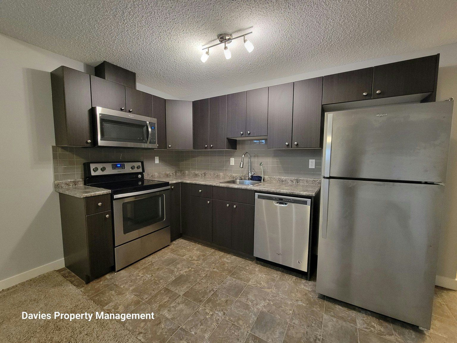 6762 Elston Lane Northwest, Edmonton, AB, T6M 0T8
