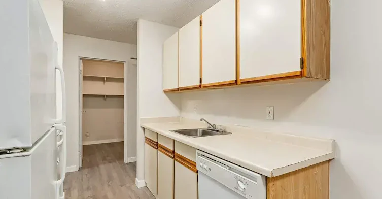 308-2207 47 Avenue, Lloydminster City West, AB, S9V 1R1 - 8