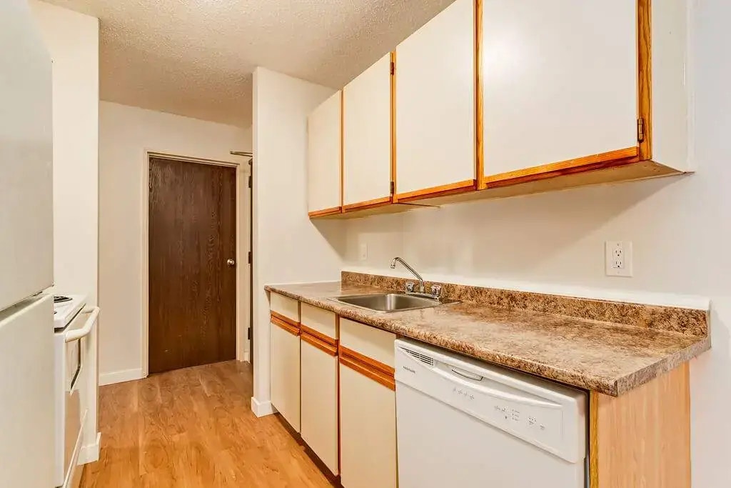 308-2207 47 Avenue, Lloydminster City West, AB, S9V 1R1 - 5