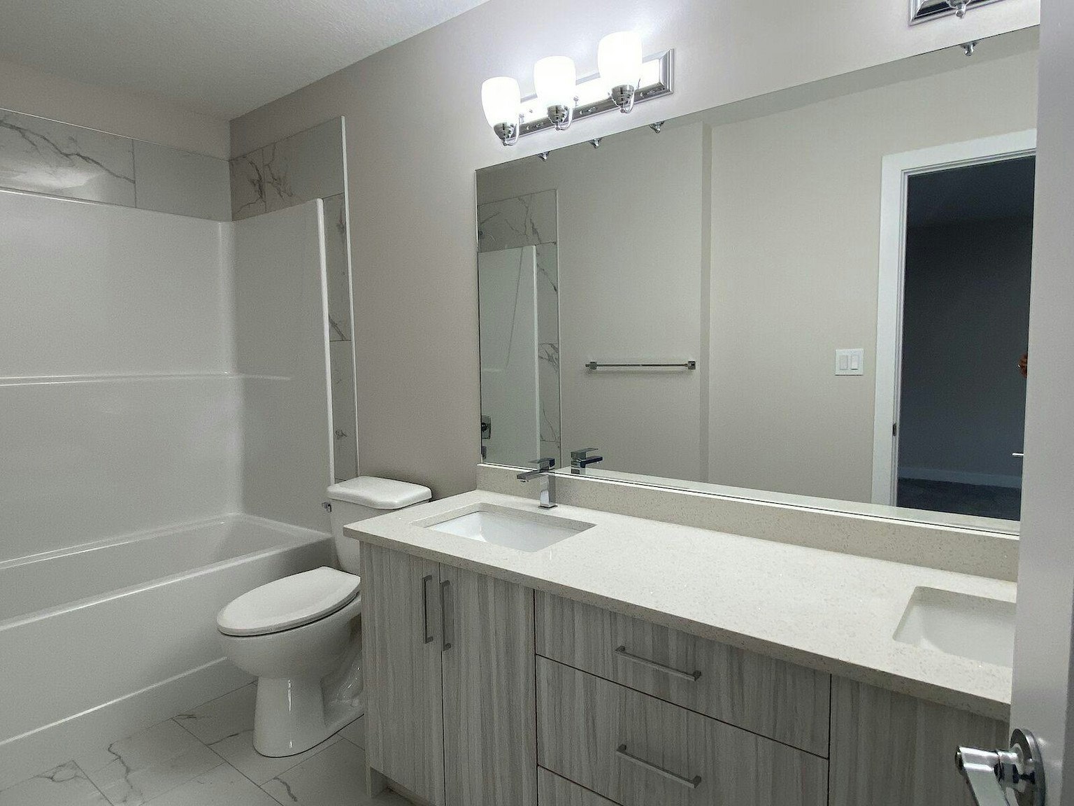 M-5050 Chappelle Road Southwest, Edmonton, AB, T6W 4H7 - 11